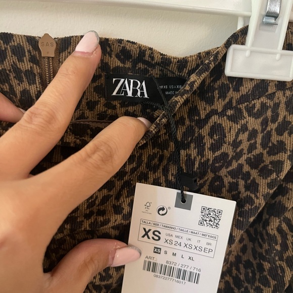 Animal-printed ruched corduroy skirt - Picture 5 of 5